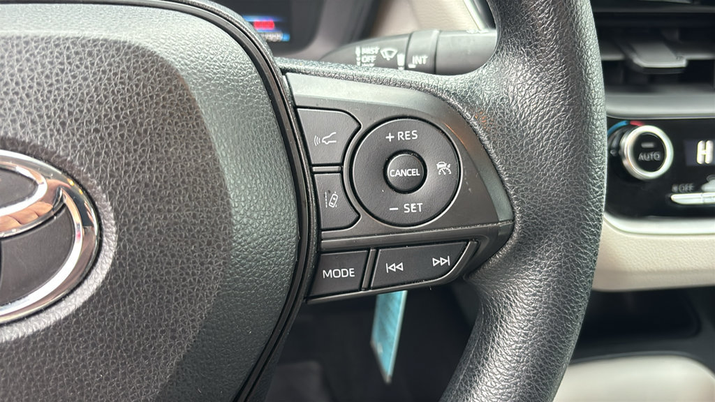 Used 2022 Toyota Corolla LE w/ Carpet Mat Package (TMS) FWD image 14
