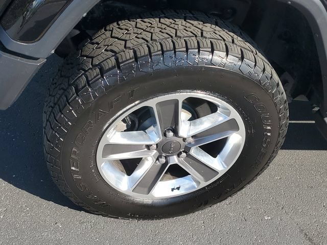 Used 2020 Jeep Wrangler Unlimited Sahara w/ Dual Top Group AWD/4WD image 5
