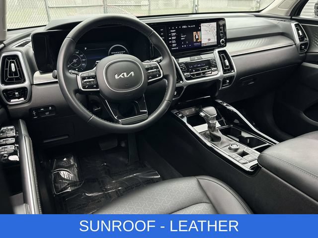 Used 2023 Kia Sorento SX FWD image 2