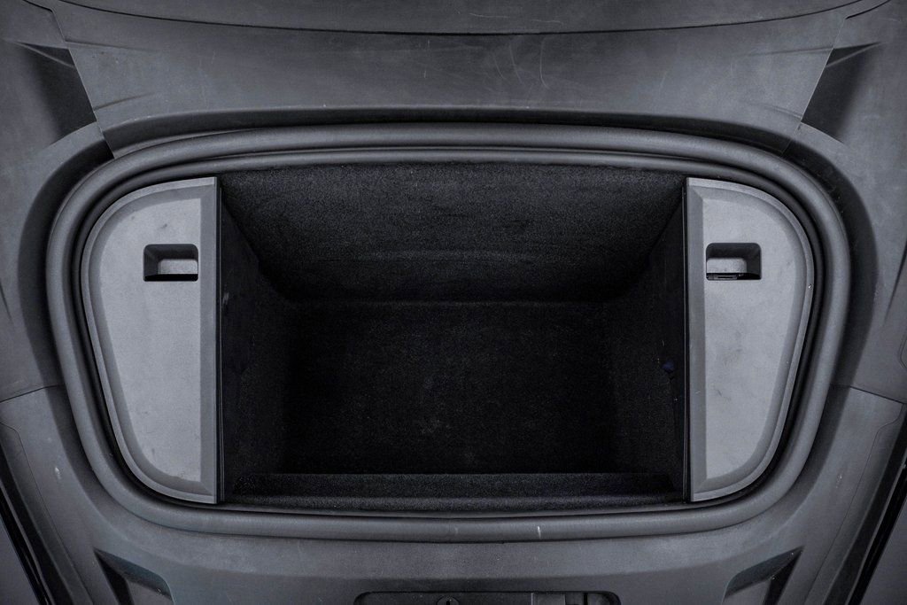 Used 2020 Porsche Taycan Turbo S image 27