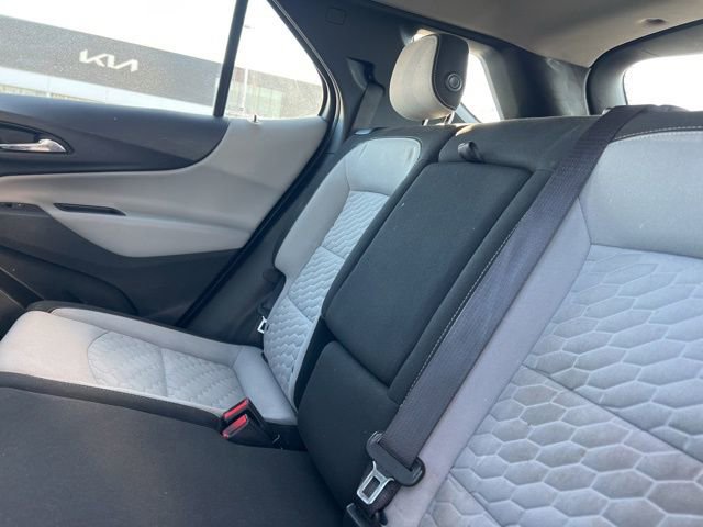 Used 2018 Chevrolet Equinox LS image 29
