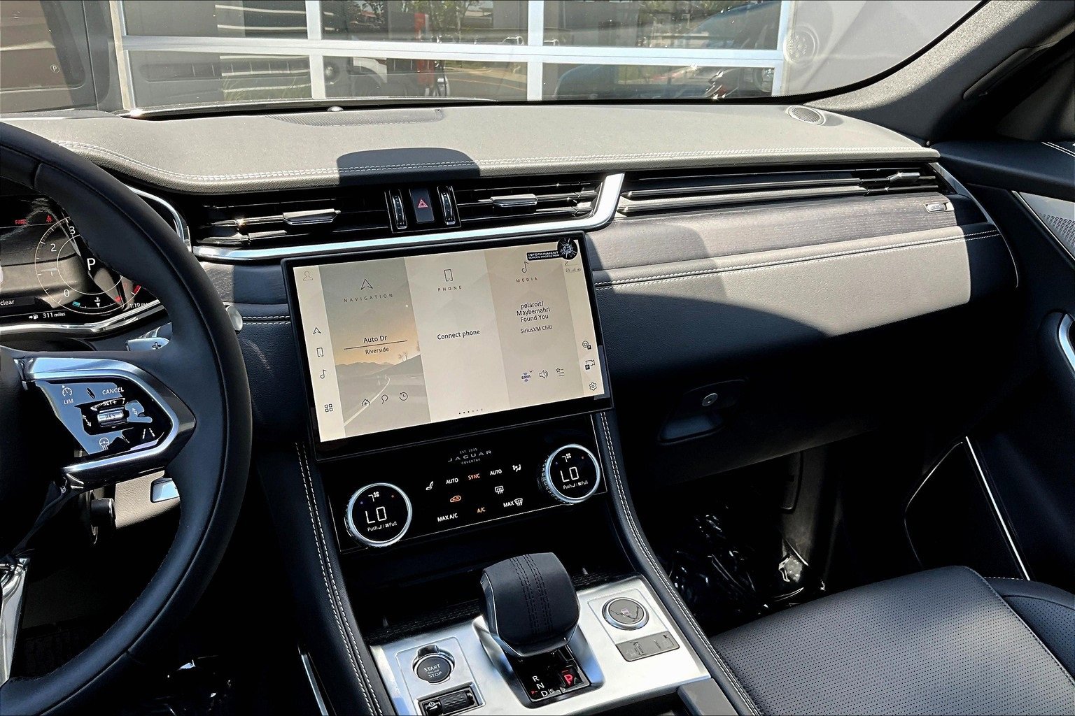 New 2026 Jaguar F-PACE R-Dynamic S image 7