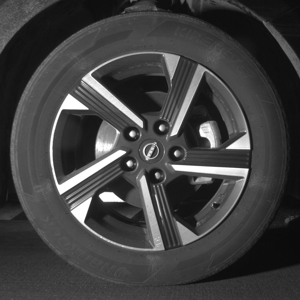 Used 2025 Nissan Sentra SV FWD image 12