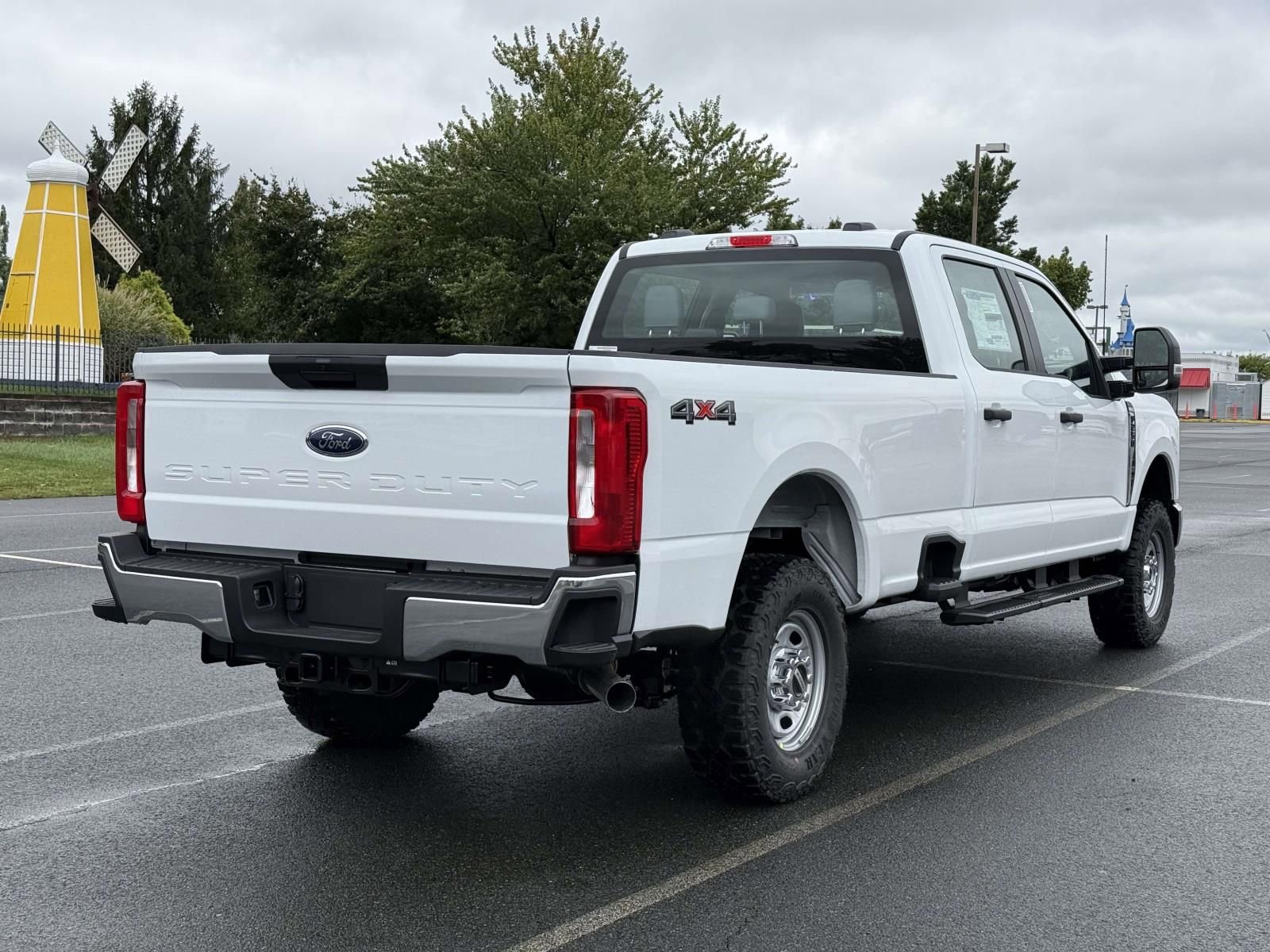 New 2026 Ford F250 XL w/ XL Off-Road Package image 2
