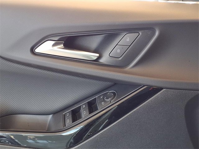 New 2026 Chevrolet Equinox LT image 18