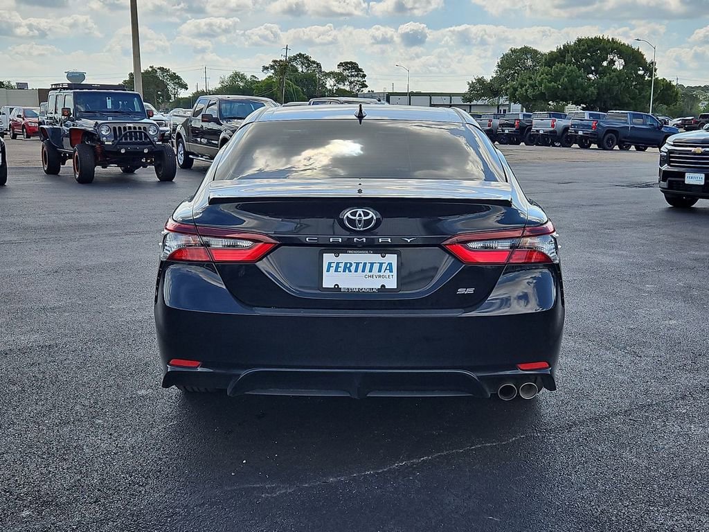 Used 2022 Toyota Camry SE w/ Convenience Package FWD image 16
