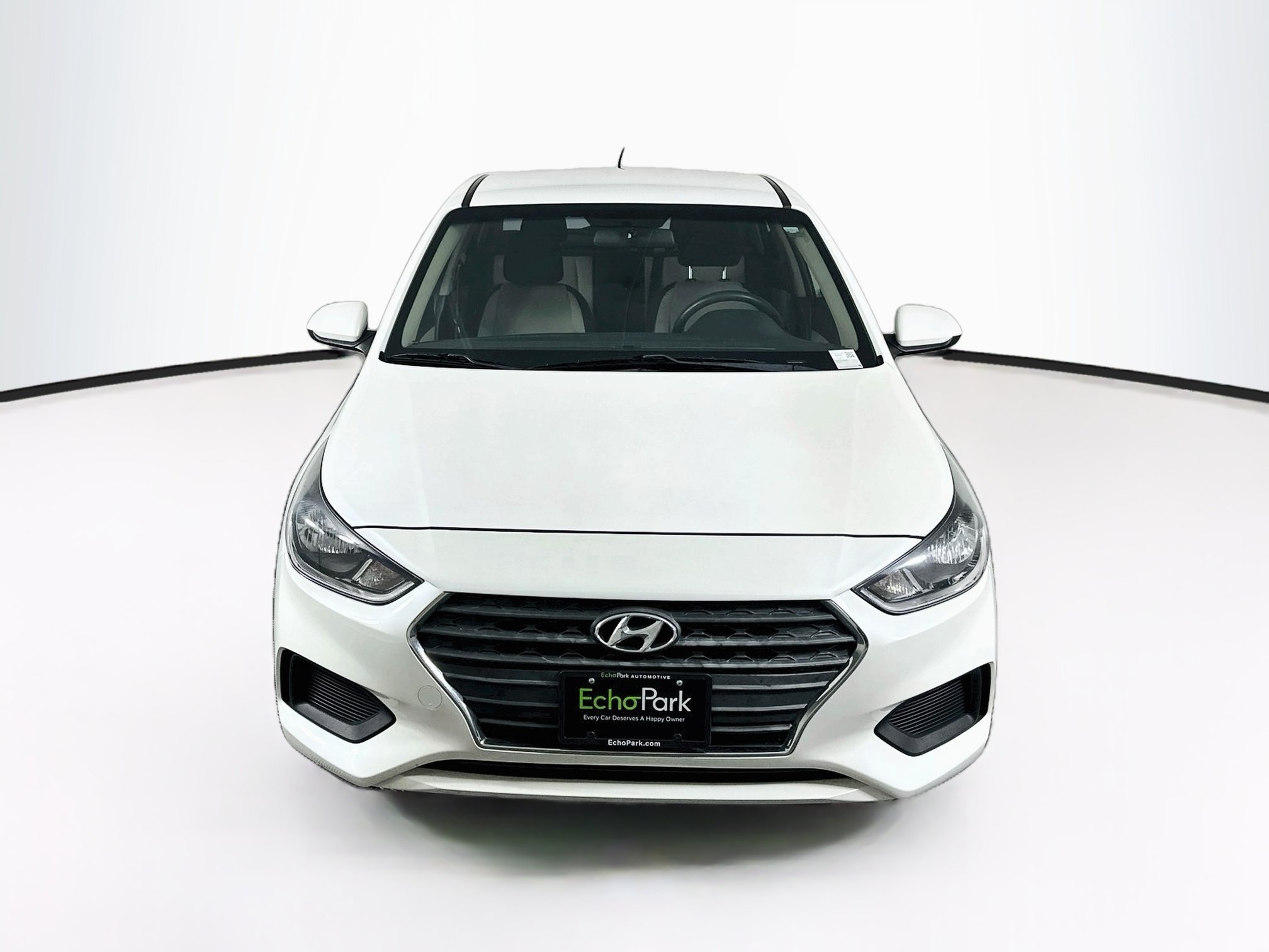Used 2018 Hyundai Accent SE FWD image 2