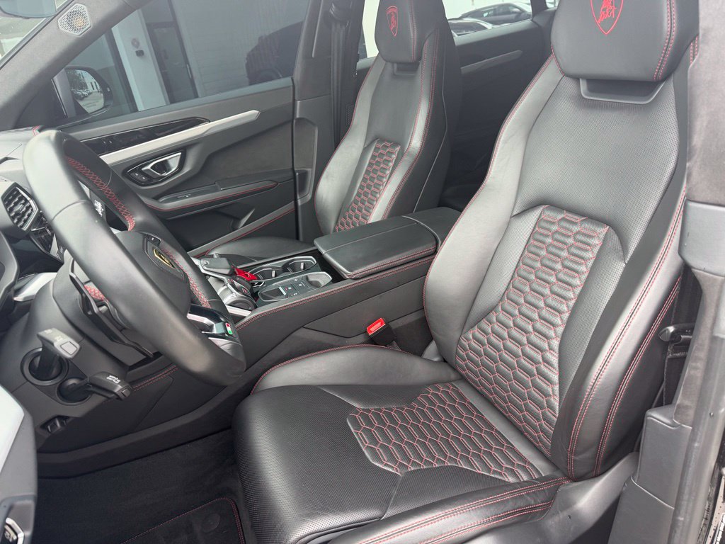 Used 2019 Lamborghini Urus AWD/4WD image 18