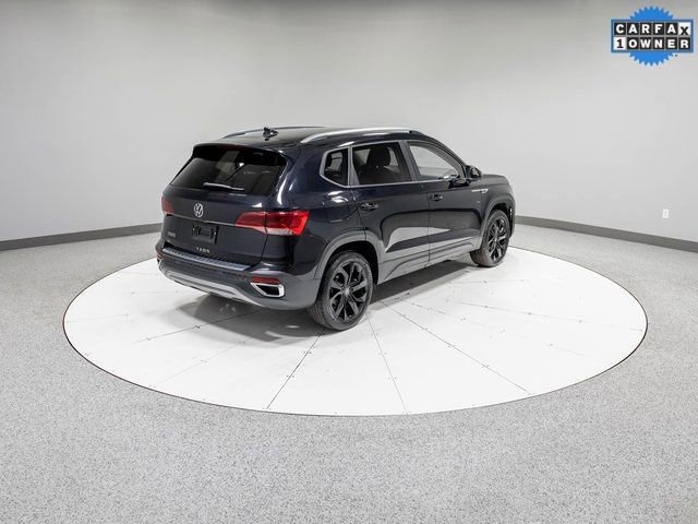 Used 2023 Volkswagen Taos SE w/ Black Wheel Package image 31