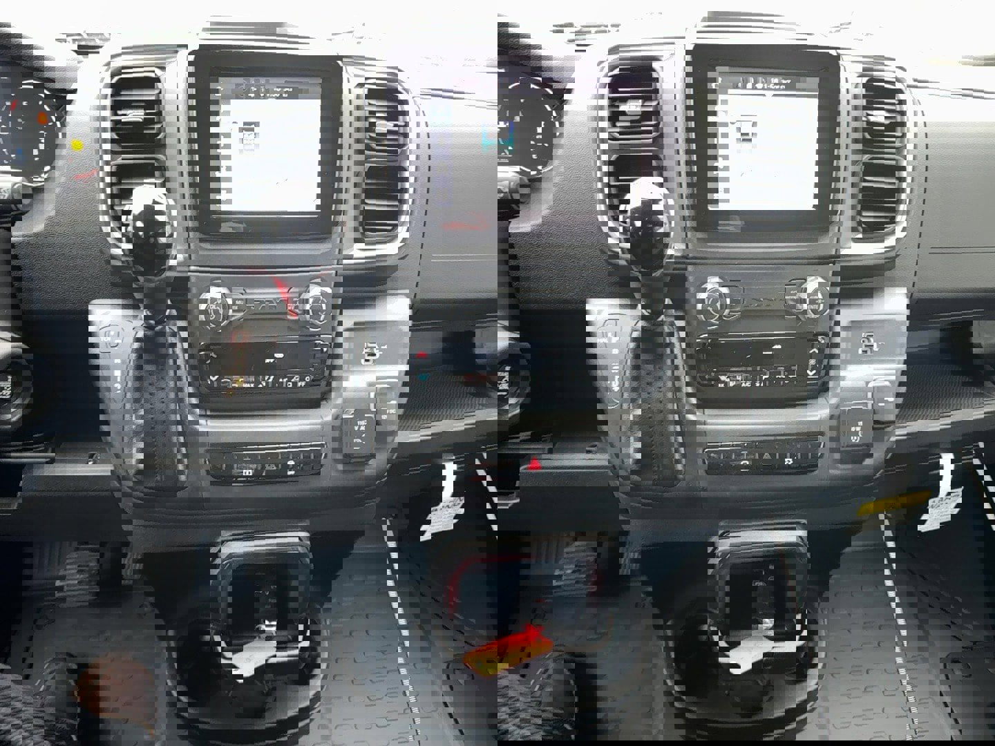 New 2025 RAM ProMaster 2500 w/ Quick Order Package 22G SLT image 6