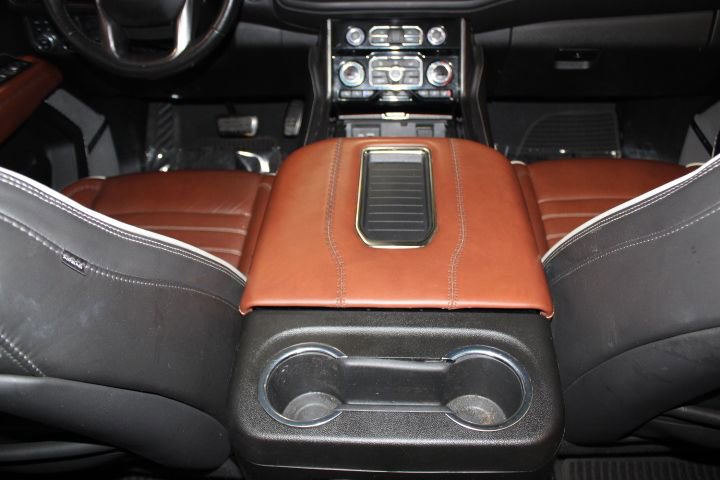 Used 2023 GMC Yukon Denali Ultimate image 34