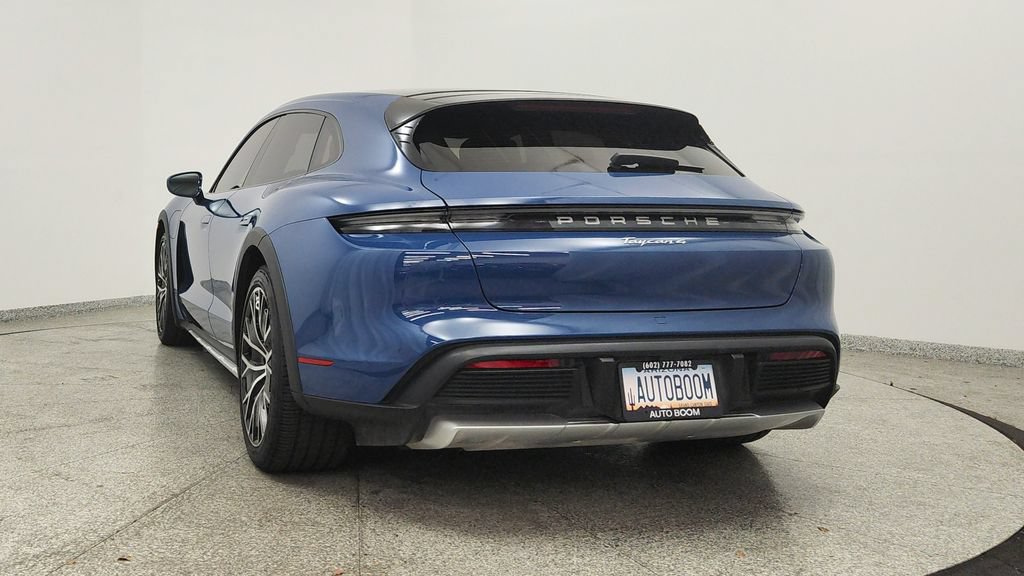Used 2022 Porsche Taycan 4 Cross Turismo AWD/4WD image 4