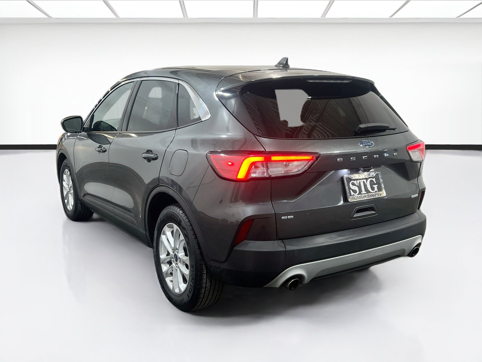 Used 2020 Ford Escape SE FWD image 6