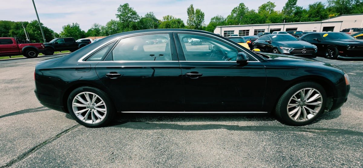 Used 2011 Audi A8 L 4.2 AWD/4WD image 2