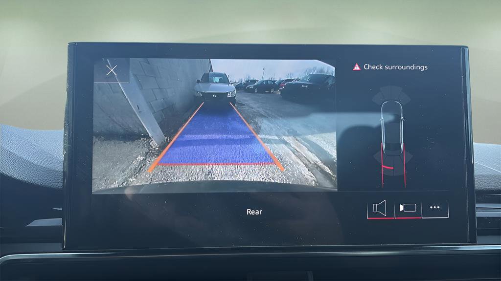 Used 2023 Audi A4 2.0T Premium w/ Convenience Package image 21