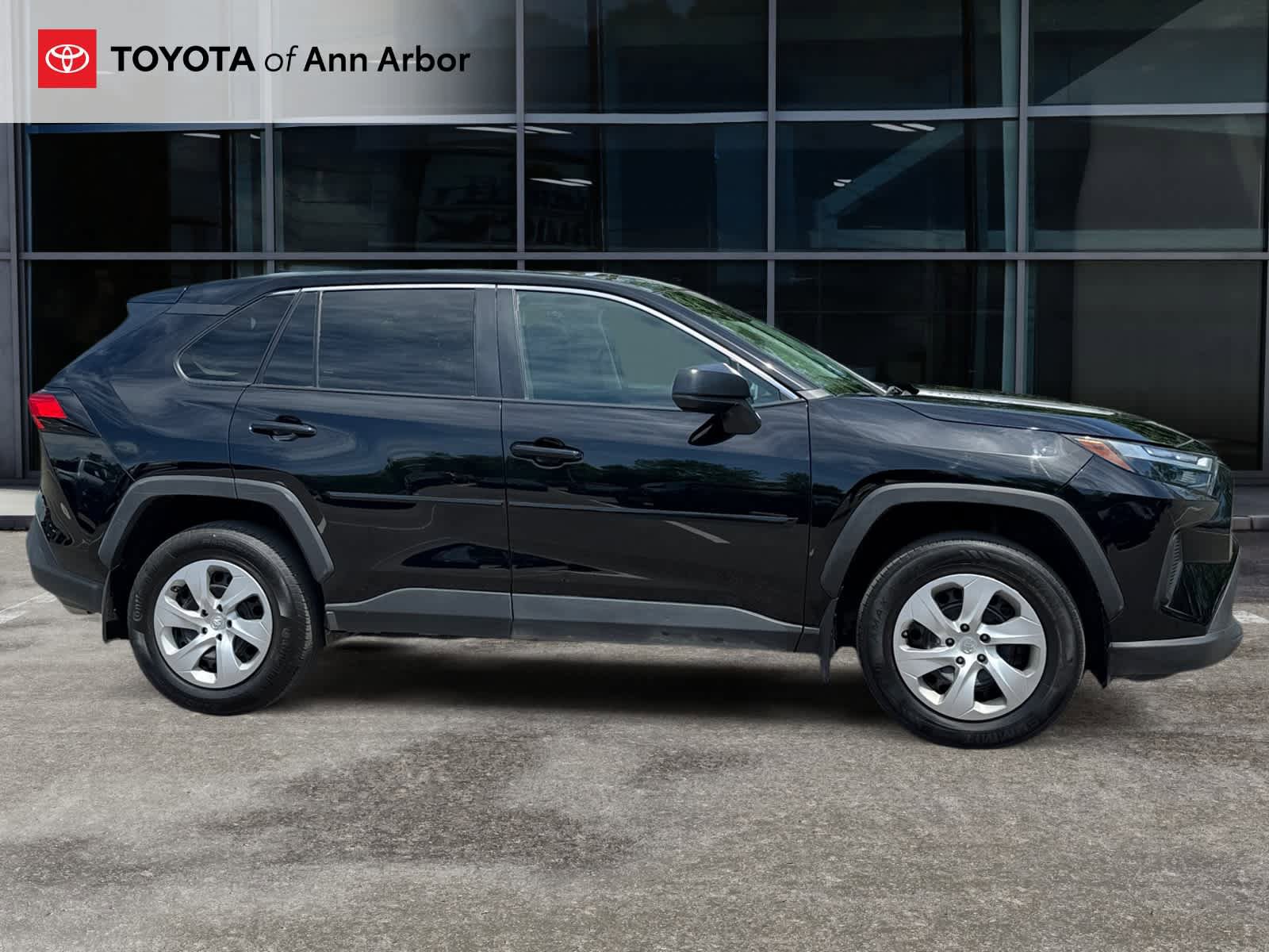 Used 2024 Toyota RAV4 LE AWD/4WD image 11