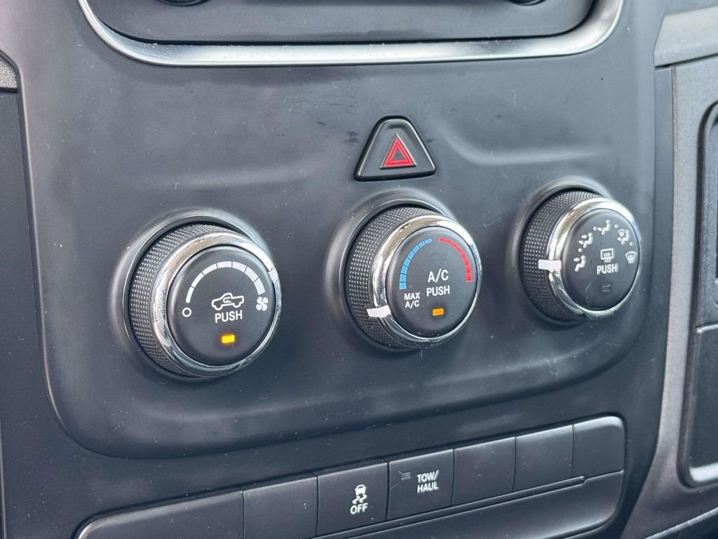Used 2015 RAM 1500 Express AWD/4WD image 18
