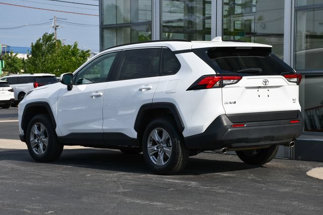 Used 2025 Toyota RAV4 XLE AWD/4WD image 9