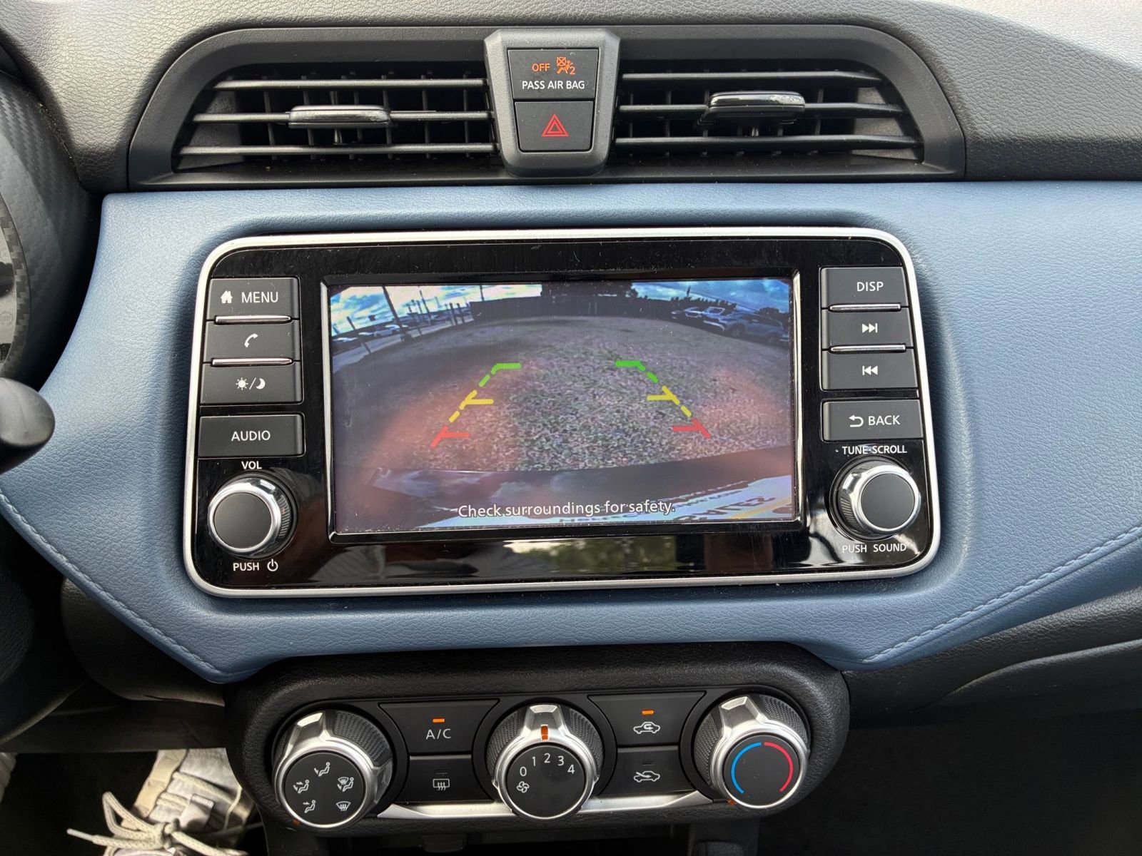 Used 2025 Nissan Versa SV image 17