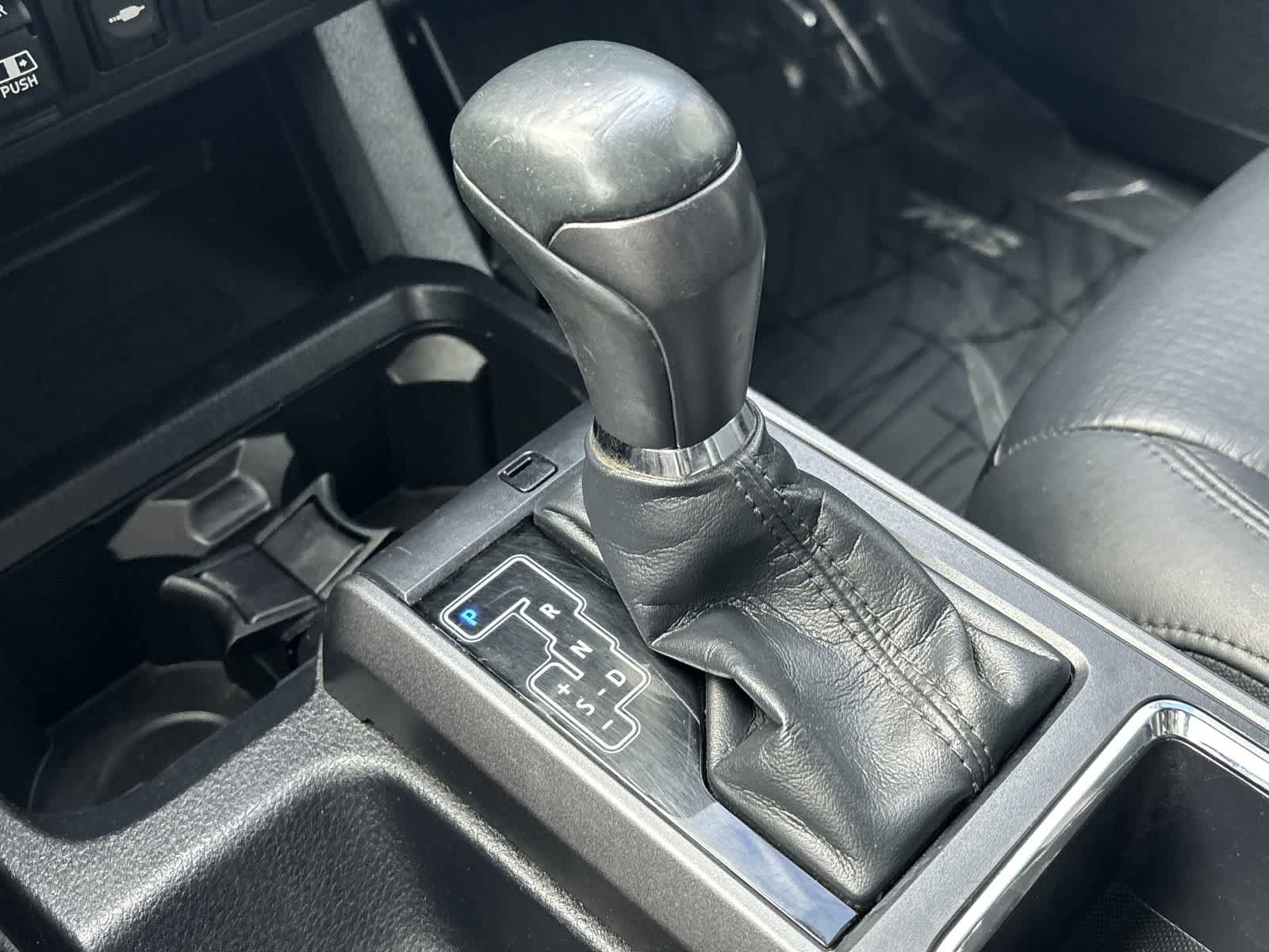 Used 2018 Toyota Tacoma TRD Off-Road image 25