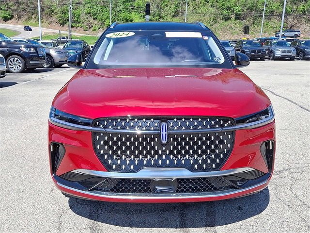 Used 2024 Lincoln Nautilus Reserve image 2