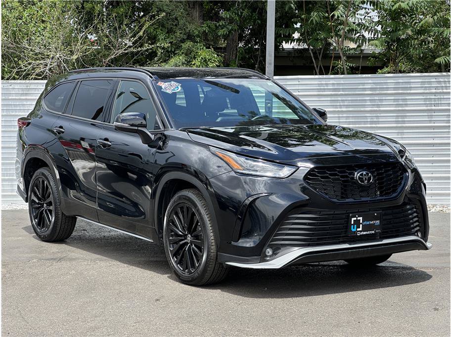 Used 2025 Toyota Highlander XSE AWD/4WD image 8