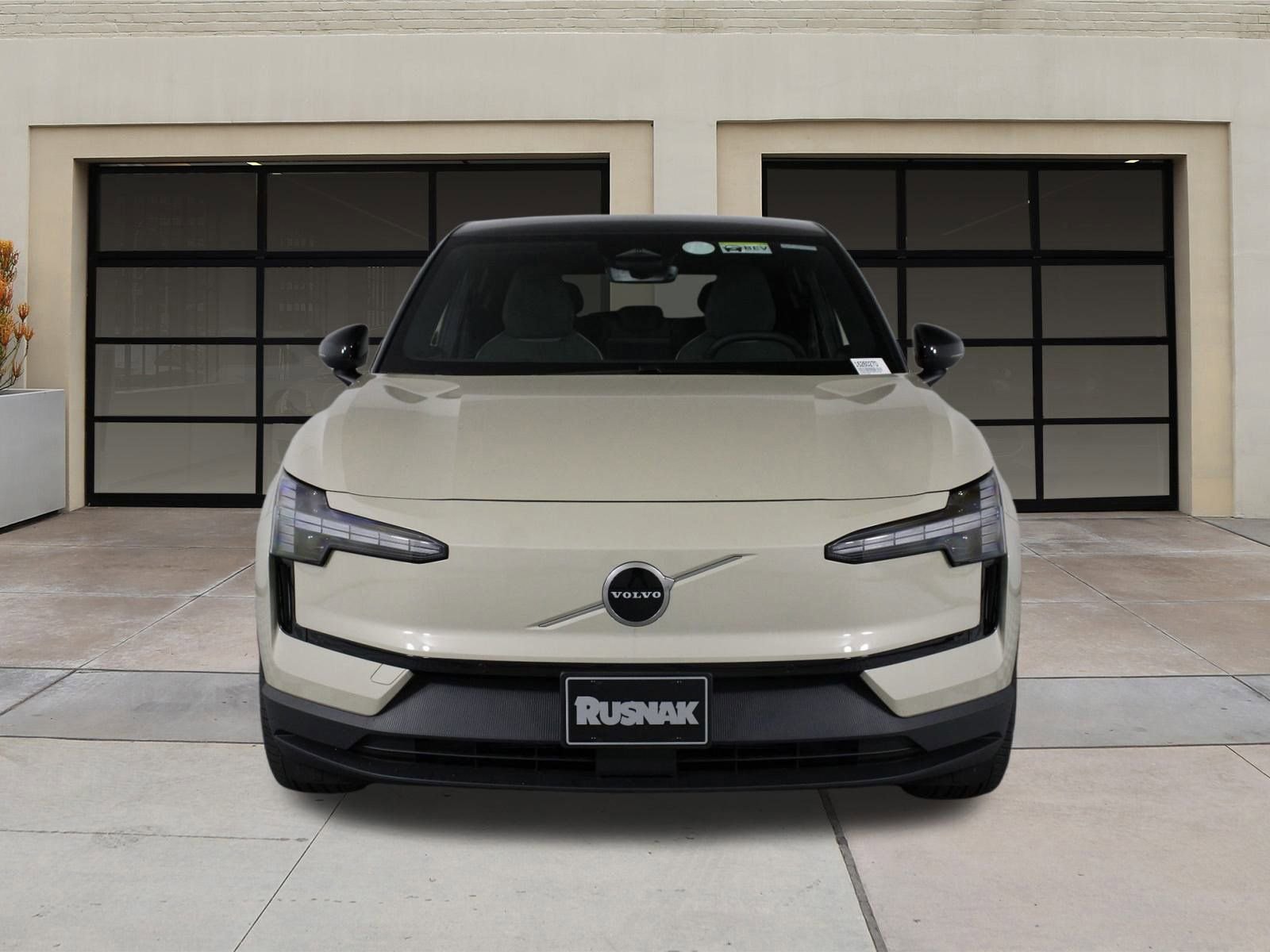 New 2026 Volvo EX30 Plus w/ Climate Package image 2