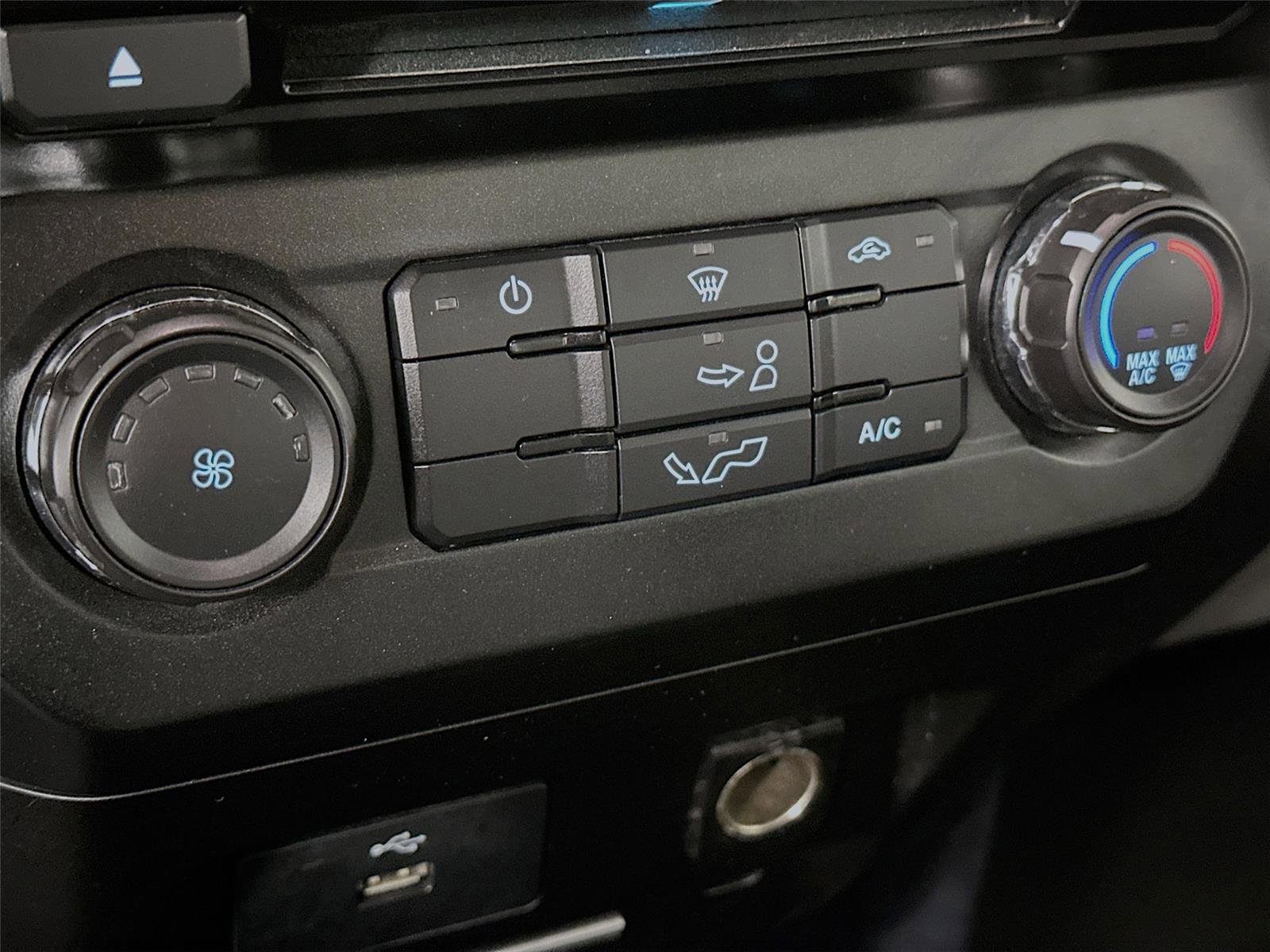 Used 2016 Ford F150 XLT image 15