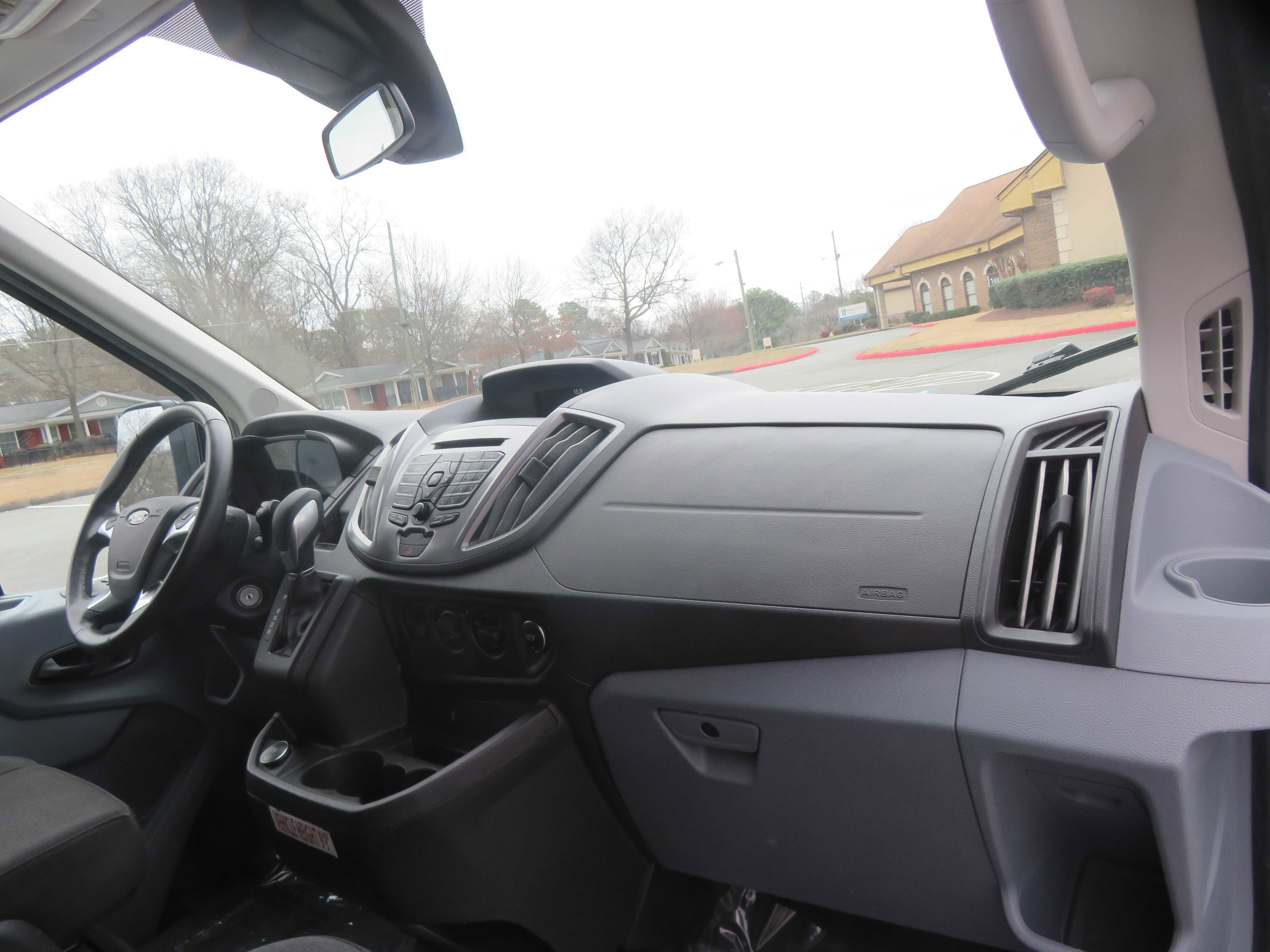 Used 2019 Ford Transit 150 XLT image 40