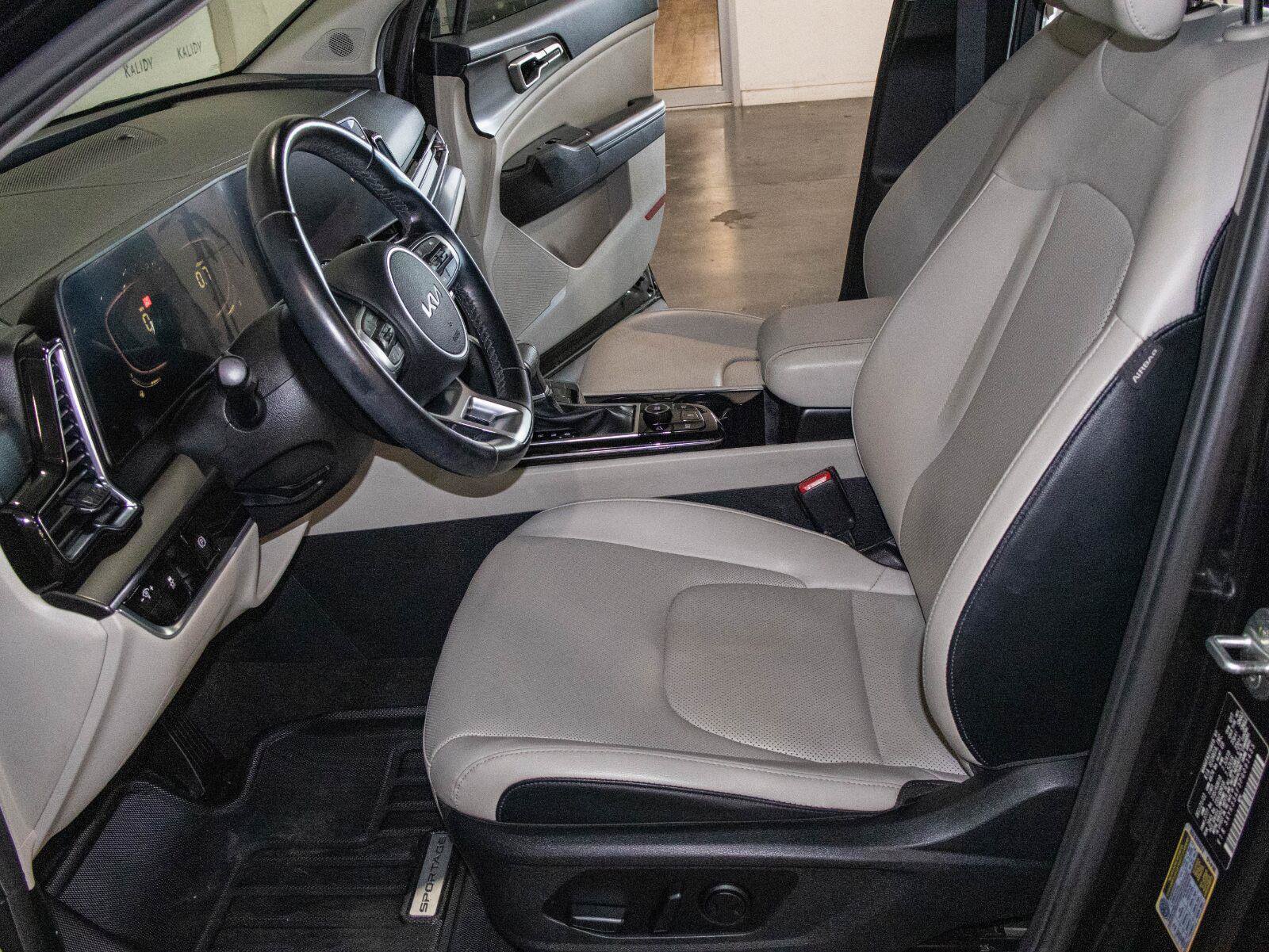 Used 2023 Kia Sportage EX FWD image 8