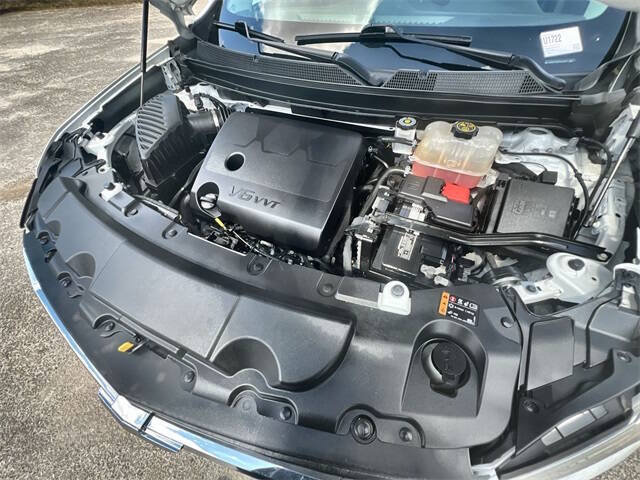 Used 2021 Chevrolet Traverse LS FWD image 28