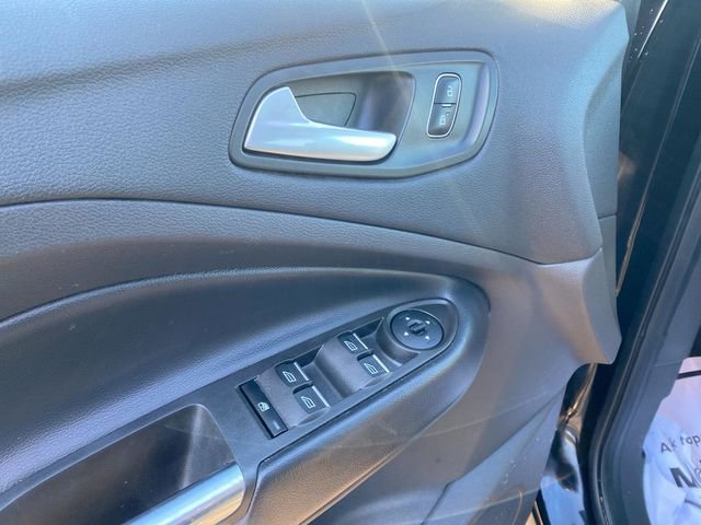 Used 2019 Ford Escape SE image 22