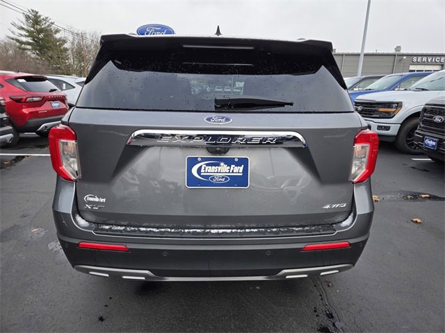 Used 2024 Ford Explorer XLT w/ Equipment Group 202A image 5