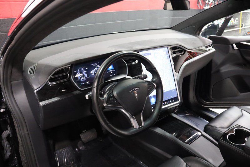 Used 2016 Tesla Model X 90D AWD/4WD image 38
