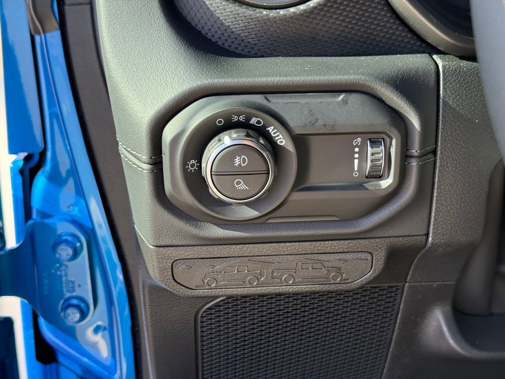 New 2026 Jeep Gladiator Mojave image 18