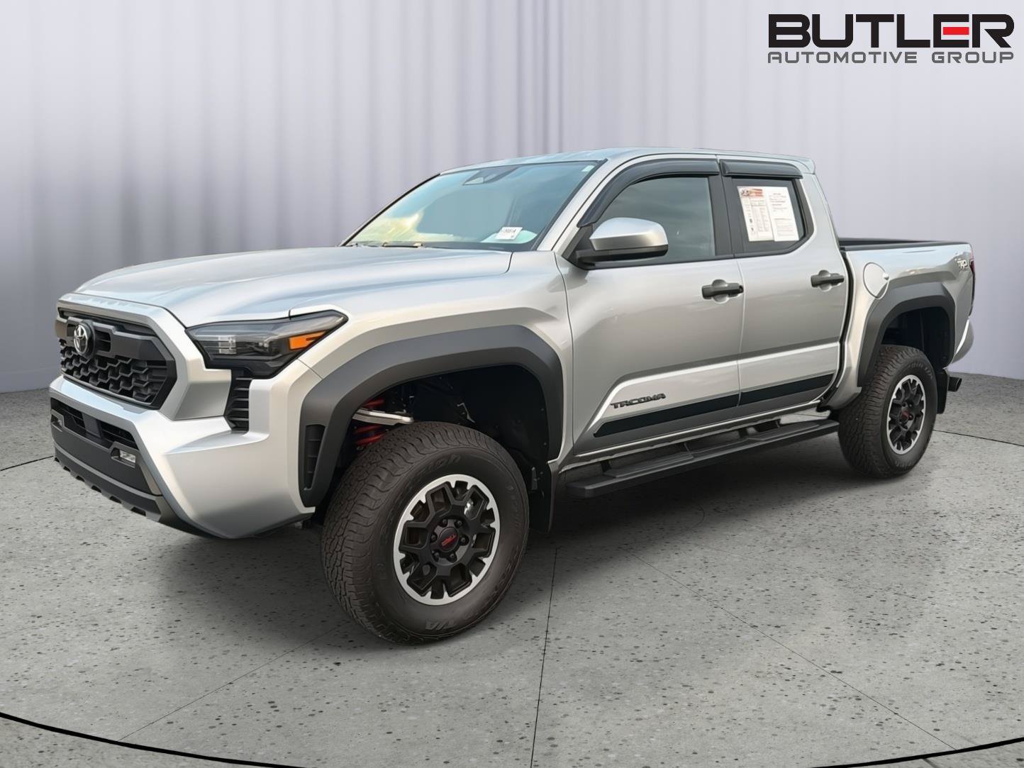 Certified 2026 Toyota Tacoma TRD Off-Road AWD/4WD image 2