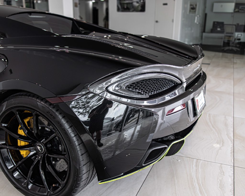 Used 2019 McLaren 570S Coupe RWD image 15