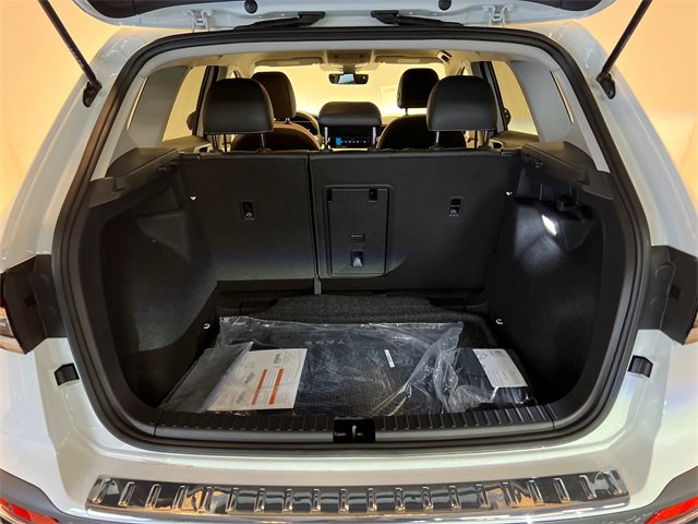 New 2026 Volkswagen Taos SE image 5