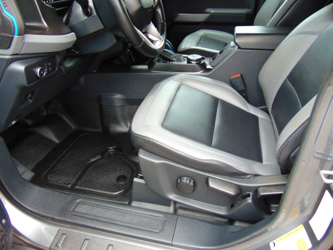 Used 2022 Ford Bronco Black Diamond AWD/4WD image 5