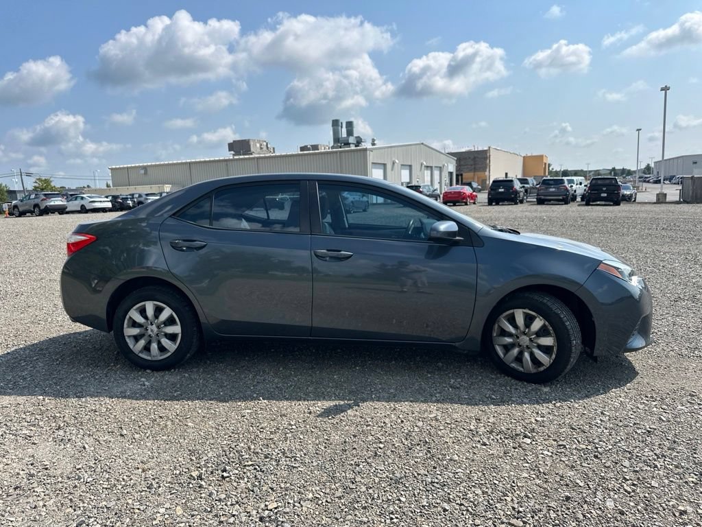 Used 2016 Toyota Corolla LE FWD image 11