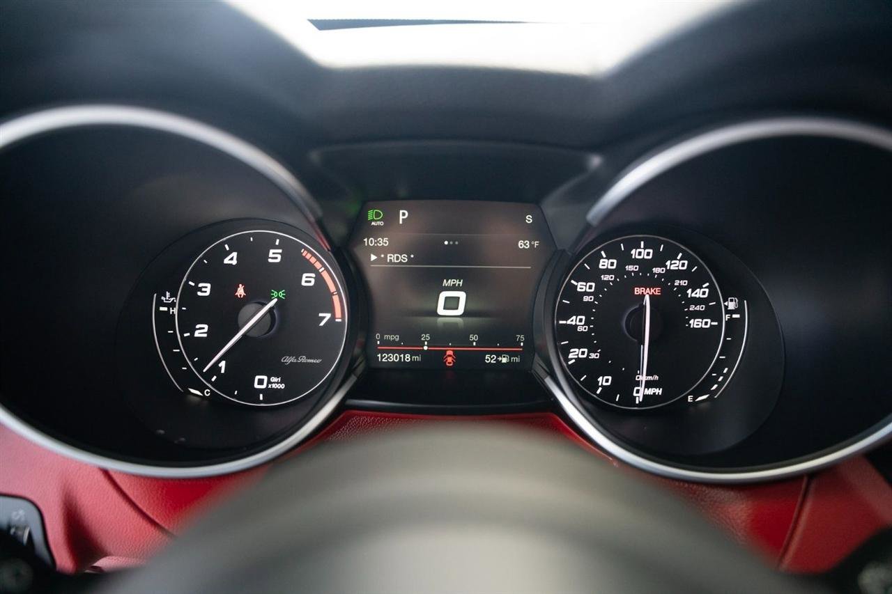 Used 2018 Alfa Romeo Stelvio Ti Sport AWD/4WD image 14
