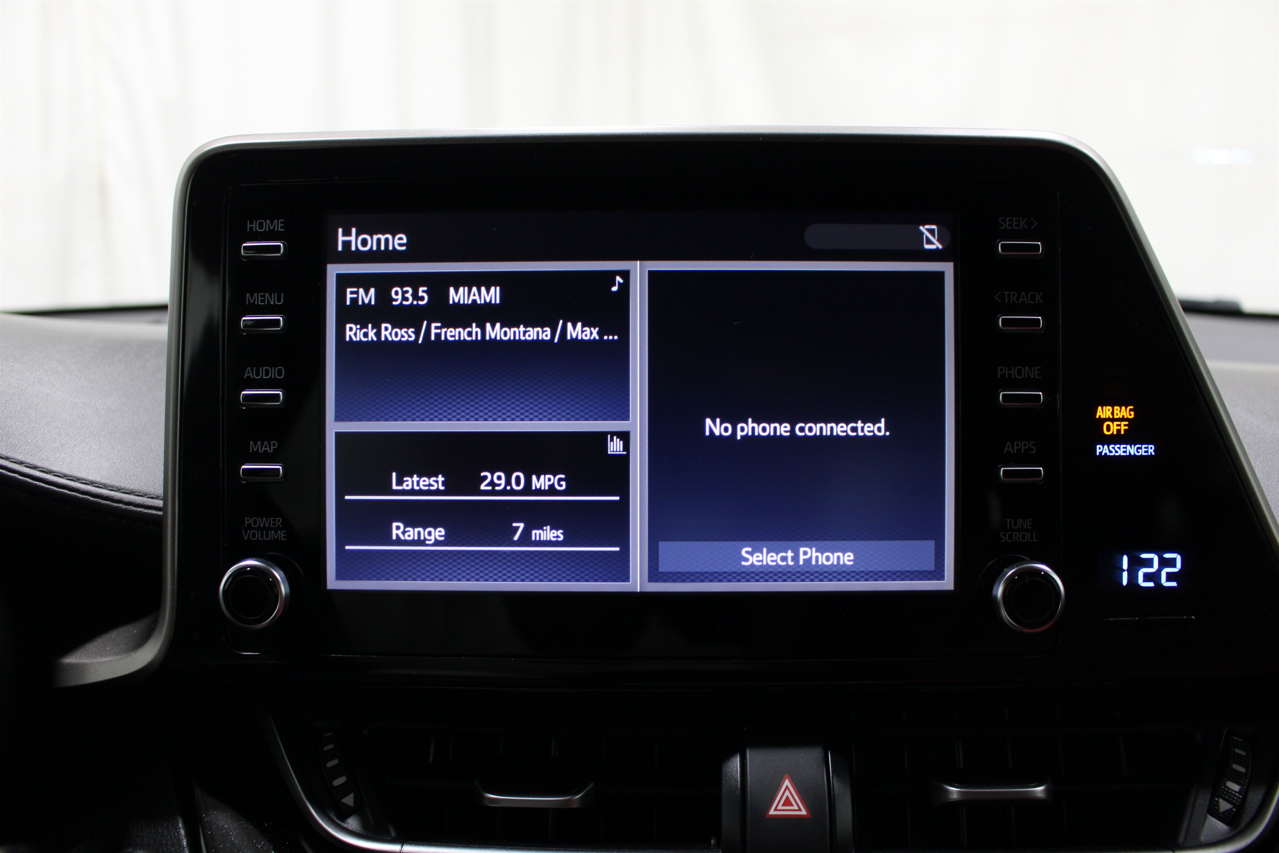 Used 2019 Toyota C-HR XLE FWD image 14