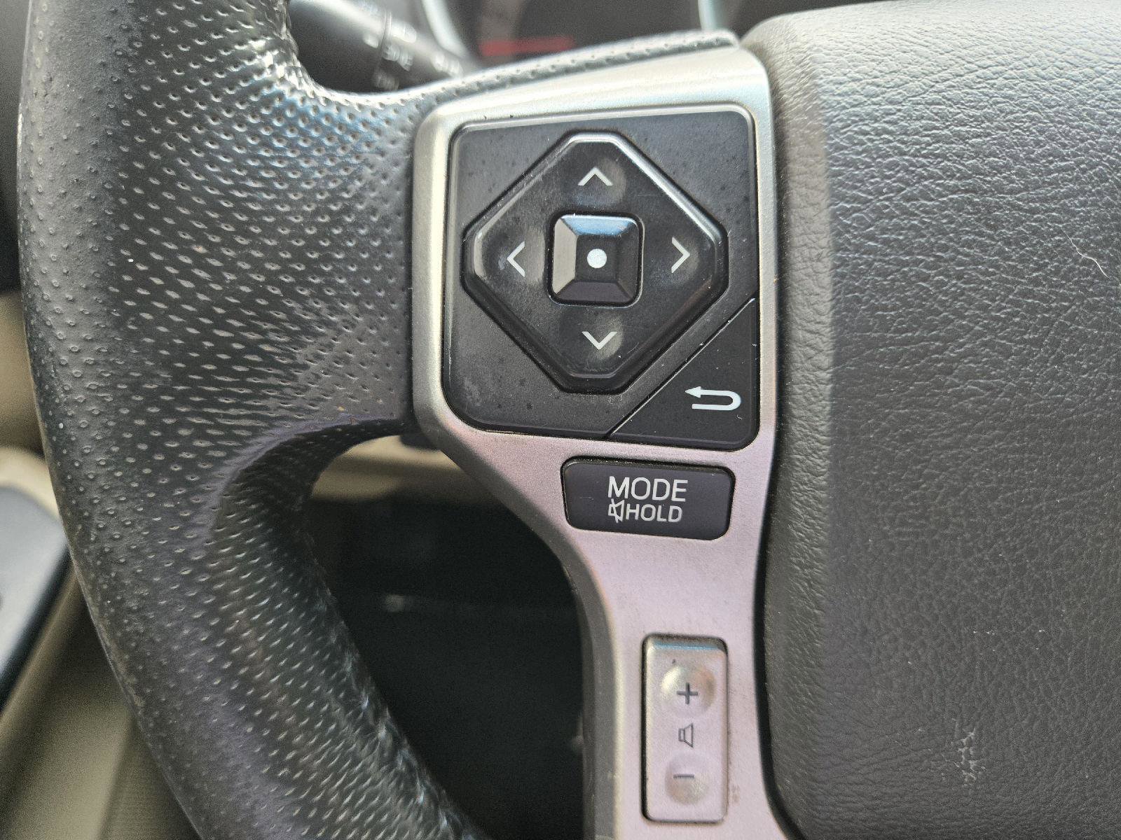 Used 2015 Toyota Tacoma PreRunner w/ SR5 Package RWD image 18