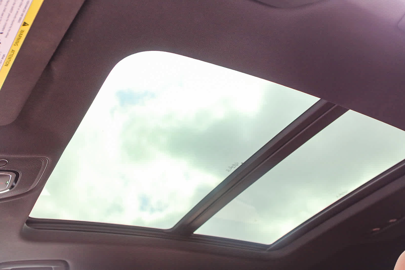 Used 2022 Audi e-tron Premium Plus w/ Premium Plus Package image 17