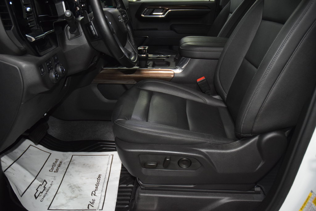 Used 2024 Chevrolet Silverado 1500 LT Trail Boss w/ Convenience Package II AWD/4WD image 46