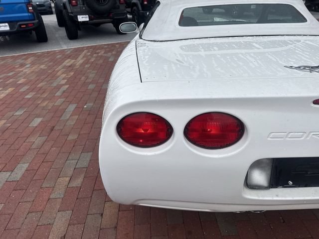 Used 2003 Chevrolet Corvette Convertible RWD image 10