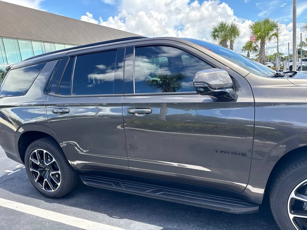 Used 2021 Chevrolet Tahoe RST w/ Luxury Package AWD/4WD image 6