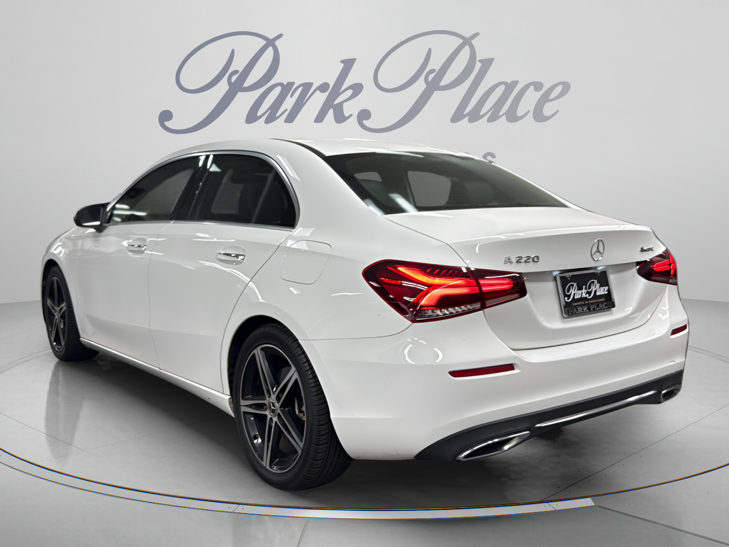 Certified 2022 Mercedes-Benz A 220 4MATIC image 3