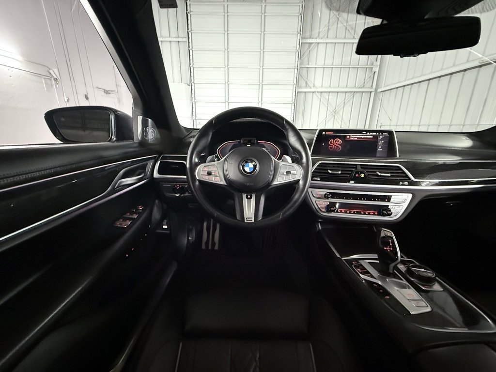 Used 2022 BMW 750i xDrive w/ Luxury Rear Seating Package image 49
