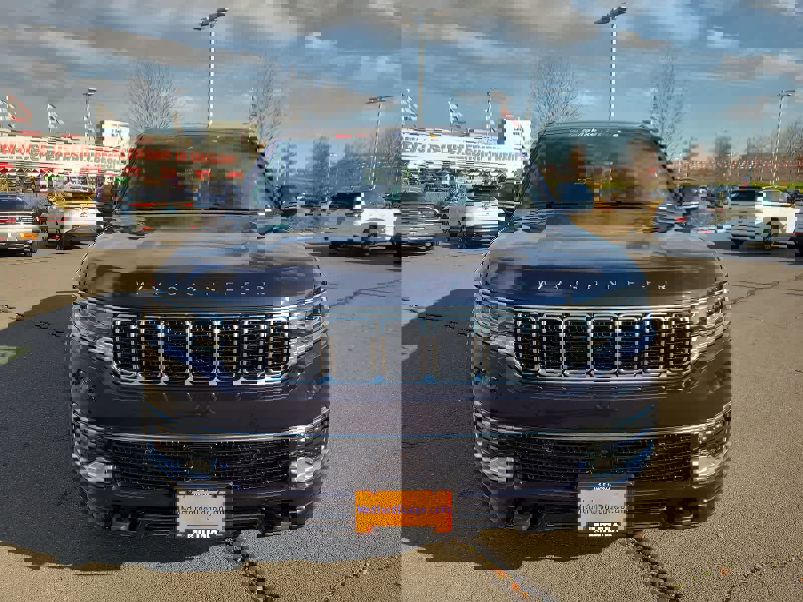 New 2025 Jeep Wagoneer 4WD w/ HD Trailer Tow Package image 14